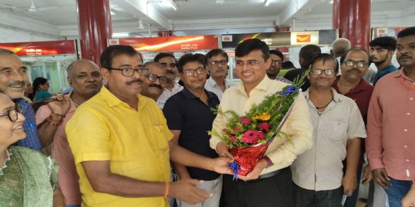 उपभोक्ताओ को बेहतर सुविधा व विभागीय आय बढ़ाने हेतु डाकघर कृत संकल्पित : पवन कुमार सिंह
