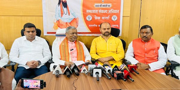 जेपीएससी परीक्षा कराने वाली एजेंसी ने अपने लोगों को सरकारी नौकरी दिलाई : बाबूलाल मरांडी