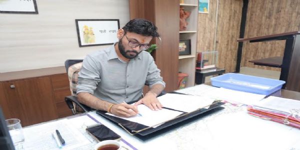 मंदसौर को मिले नए कलेक्टर दिव्यांक सिंह, बचपन का शहर अब पहली कलेक्टरी का बना कार्यक्षेत्र