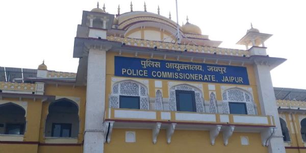 जयपुर में फर्जी कॉल सेंटर पर सीएसटी का छापा