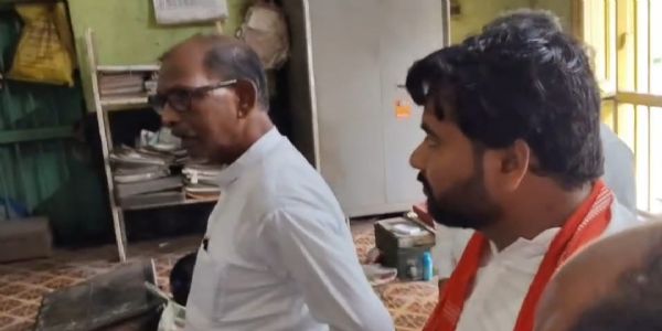 खाद की कालाबाजारी रोकने के लिए आरामबाग में कृषि मंत्री का औचक निरीक्षण, कारोबारी को कड़ी चेतावनी