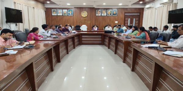 मुरादाबाद : सीडीओ ने पांच वर्षों से लंबित ग्राम पंचायत और क्षेत्र पंचायत की ऑडिट की परीक्षण रिपोर्ट मांगी
