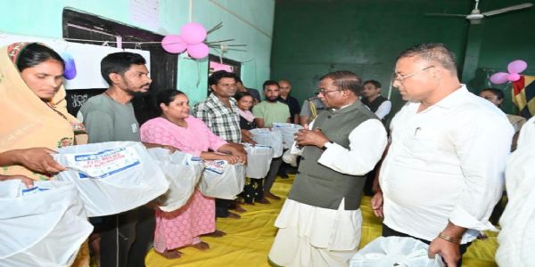 असम के बाढ़ प्रभावित क्षेत्रों का राज्यपाल ने किया हवाई सर्वेक्षण, राहत शिविरों का लिया जायजा