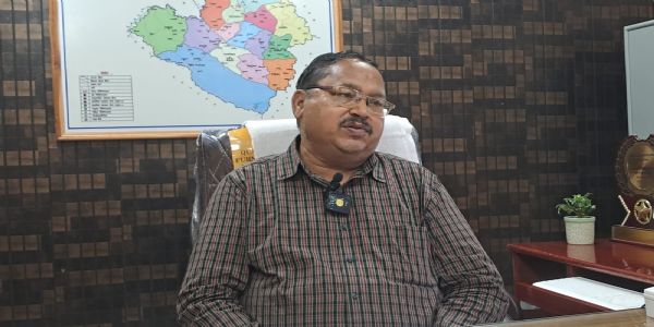 सेवानिवृत्ति के बाद भी मरीजों की सेवा करने को तैयार सीएमओ शुक्ला