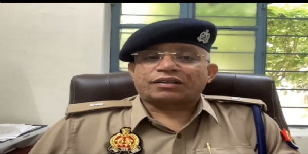 मीरजापुर में बेकाबू सीमेंट कंटेनर घर में घुसा, पिता-पुत्र की दर्दनाक मौत