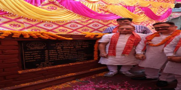 महापौर ने राजा पार्क की सड़क का नाम ‘श्री दीपक सेठ मार्ग’ रखा