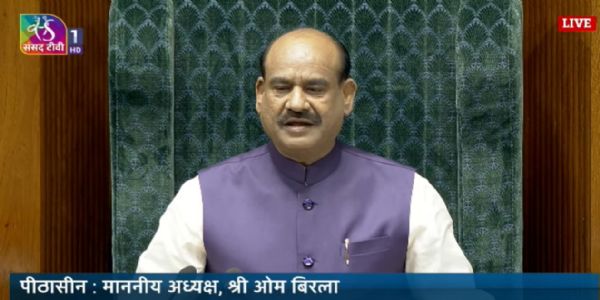 लोकसभा अध्यक्ष ओम बिरला गुरुवार को सदन में लोकसभा अध्यक्ष ओम बिरला गुरुवार को सदन में