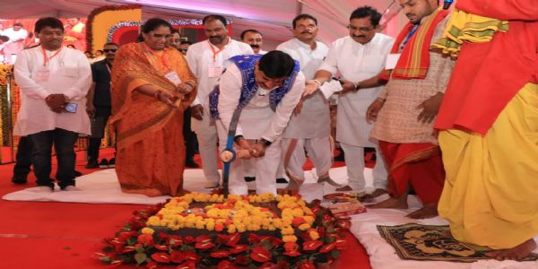 थांदला से मुख्यमंत्री ने दी विकास और महिला सशक्तिकरण की बड़ी सौगात , ₹300 करोड़ का ऋण वितरण किया