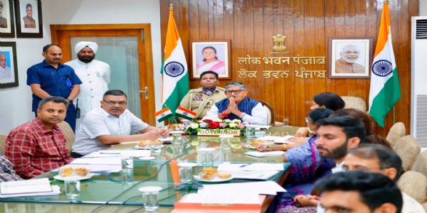 नशामुक्त अभियान की तैयारियों को लेकर राज्यपाल ने कुलपतियों के साथ की बैठक