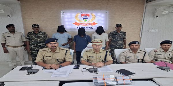 रेलवे कॉलोनी से पौने तीन किलो अफीम बरामद, तीन तस्कर गिरफ्तार