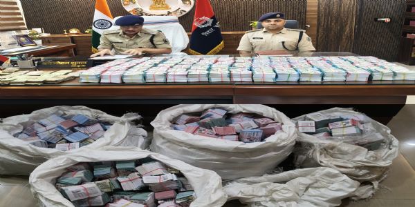 किशनगंज में अवैध लॉटरी कारोबार का भंडाफोड़, 1.48 करोड़ रुपये के टिकट व नकदी बरामद