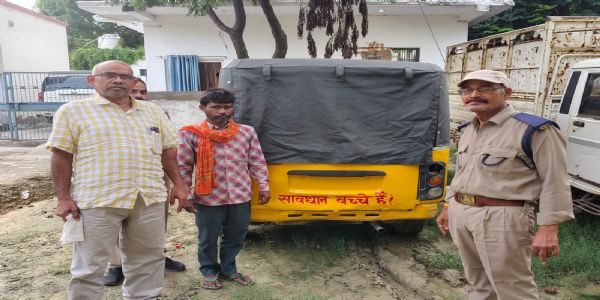 परिवहन विभाग का अभियान तीन स्कूल वाहन, दो बसें और छह ओवरलोड ट्रक सीज