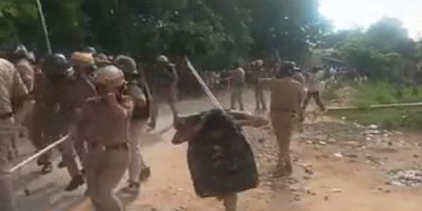 लबकनी गांव में आंबेडकर प्रतिमा स्थापना को लेकर बवाल, पांच कर्मचारी निलंबित