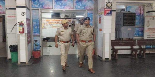 अजयराज हत्याकांड के आरोपी को मारने निकला था बदमाश पुलिस ने किया फायर, पैर में लगी गोली