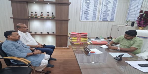 हाथियों के बढ़ते आतंक पर डॉ दिनेशानंद ने की वन विभाग से कार्रवाई की मांग