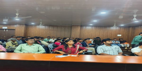 इंजीनियरिंग कॉलेज में पिच डेक प्रिपरेशन पर कार्यशाला का हुआ आयोजन