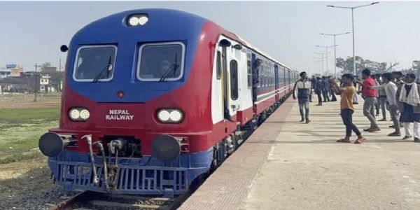 नेपाल-भारत रेल सेवा को अगले आदेश तक रोका गया