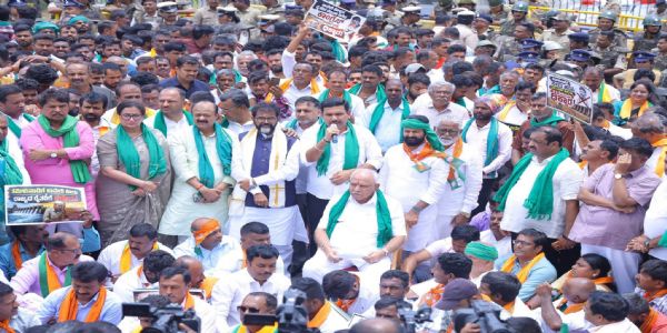 कावेरी जल विवाद : पूरे कर्नाटक में विरोध प्रदर्शन, 13 अगस्त को राज्यव्यापी बंद का आह्वान