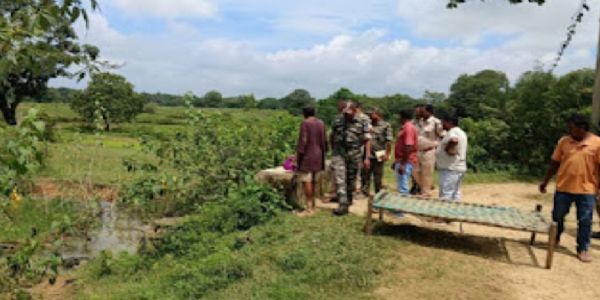कुमारडुंगी में दंपत्ति की धारदार हथियार से हत्या, जांच में जुटी पुलिस
