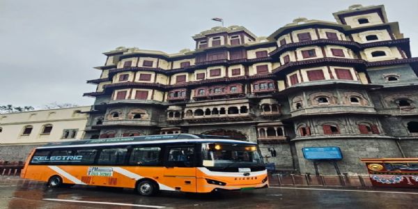 मप्र के इंदौर में ‘पीएम ई-बस सेवा’ का शुभारंभ