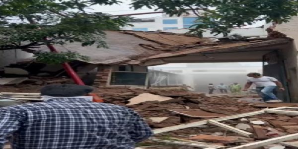 चंडीगढ़ में इमारत ढही, 5 लोगों को बचाया गया, दो की तलाश जारी