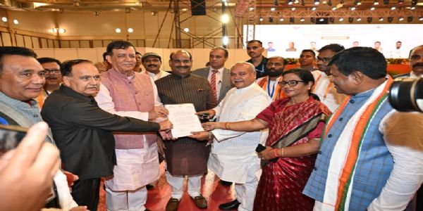 मप्र विधानसभा अध्यक्ष तोमर की अध्यक्षता में गठित समिति ने 11 बिंदुओं पर की अनुशंसाएं