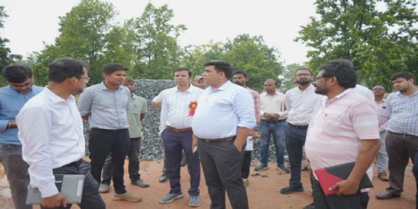 कोरबा : रामपुर में निर्माणाधीन नए महाविद्यालय का कलेक्टर ने किया निरीक्षण, अप्रैल 2027 तक निर्माण पूरा करने के निर्देश