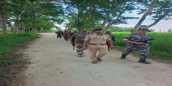 भारत-नेपाल सीमा पर पुलिस-एसएसबी का संयुक्त गश्ती अभियान, संदिग्ध गतिविधियों पर रखी गई कड़ी नजर