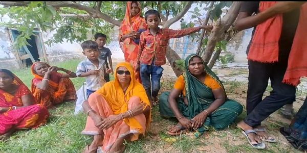 सड़क हादसे में दो युवकों की मौत, एक घायल