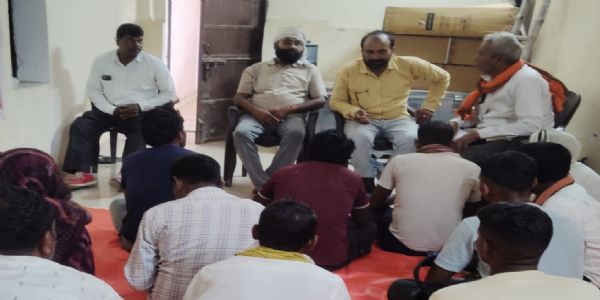 आपदा प्रबंधन बैठक में ग्रामीणों को दिए बचाव के गुर