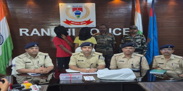 यात्रियों से लूटपाट करने वाले गिरोह के तीन आरोपित पकड़ाये