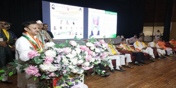 स्वतंत्रता संग्राम सेनानियों के त्याग और बलिदान से देश को आजादी मिली है - उप मुख्यमंत्री शुक्ल