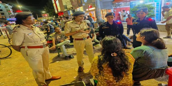 महिला थाना ने चलाया जनसुरक्षा और महिला जागरूकता अभियान, लोगों को किया जागरूक