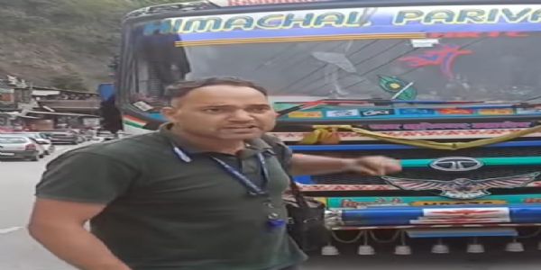 वायरल वीडियो के बाद एचआरटीसी कंडक्टर गीतानंद की तारादेवी से नेरवा यूनिट में तैनाती
