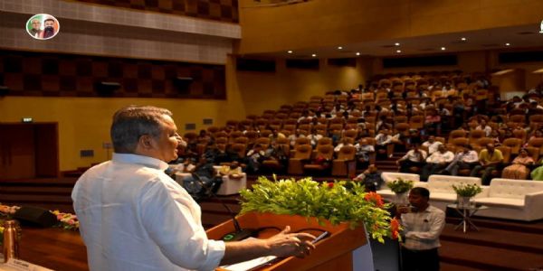 स्वास्थ्य सेवाओं में प्रभावी संवाद से मरीजों का भरोसा बढ़ता है : विजय चौधरी