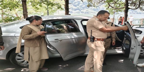 बिना नंबर और फोल्डिंग नंबर प्लेट वाली 20 बाइकें सीज, पुलिस का अभियान जारी