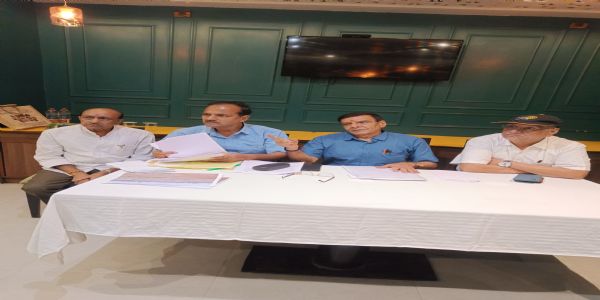 उत्तर प्रदेश संघ पर मनमानी का लगाया आरोप