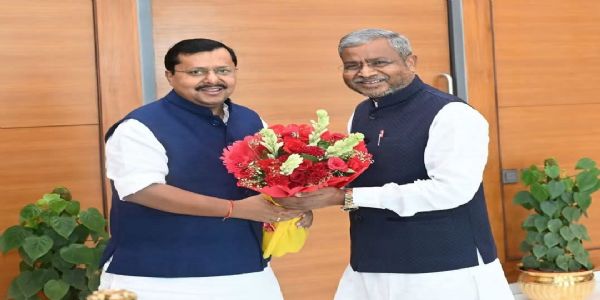 भाजपा के राष्ट्रीय अध्यक्ष और नेता प्रतिपक्ष भाजपा के राष्ट्रीय अध्यक्ष और नेता प्रतिपक्ष