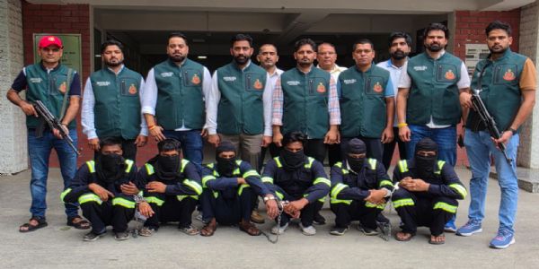 आतंकी हमले की साजिश में पकड़े गए आराेपिताें की फाेटाे आतंकी हमले की साजिश में पकड़े गए आराेपिताें की फाेटाे