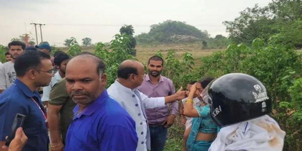 अनूपपुर: सड़क हादसे में एक की मौत, एक घायल, राज्य मंत्री दिलीप जायसवाल ने रुकवाया काफिला, घायलों को पहुंचाया अस्पताल