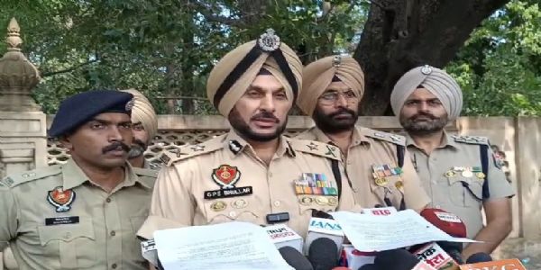 अमृतसर में कारोबारी की दुकान पर गोलीबारी करने वाले दो आरोपी गिरफ्तार