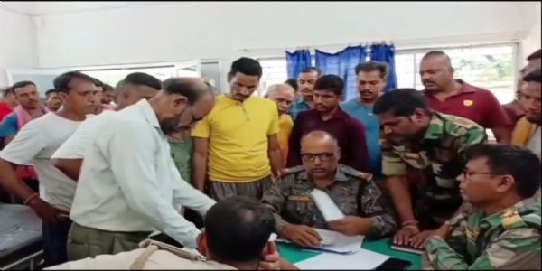 अज्ञात वाहन की चपेट में आने से बाइक सवार की मौत, विरोध में सड़क जाम