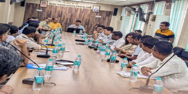 रथयात्रा को लेकर चंदननगर में प्रशासनिक बैठक, विधायक दीपांजन गुहा रहे उपस्थित