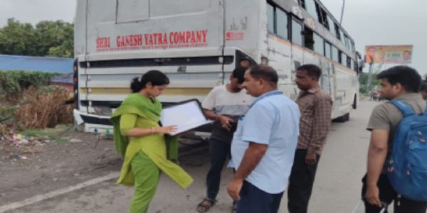 हरिद्वार में लक्ज़री बसों पर कसा शिकंजा, 15 का चालान, 2 सीज़, 4 की फिटनेस रद्द करने की सिफारिश