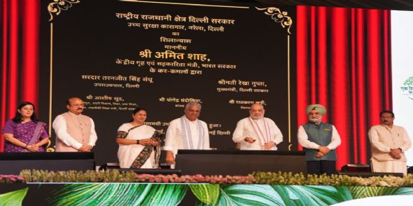 दिल्ली को 300 ईवी बसें और तीन आधुनिक बस डिपो मिले, नरेला हाई सिक्योरिटी जेल का हुआ शिलान्यास