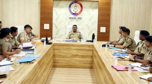 कोंड़ागांव एसपी की समीक्षा बैठक में उत्कृष्ट कार्य करने वाले हुए सम्मानित