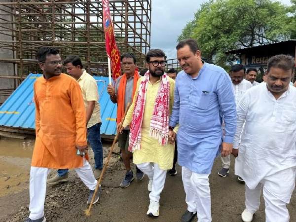 Saansad vivek bunty sahu maihar ki padyatra