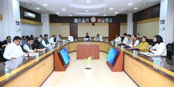 छग : साय कैबिनेट ने लिए 11 अहम फैसले, निवेश, शिक्षा, कारोबार और बिजली व्यवस्था से जुड़े प्रस्तावों को मंजूरी