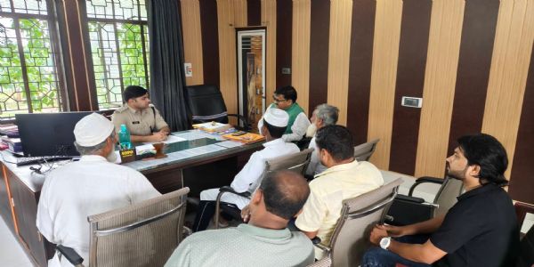 रिजवान आलम हत्याकांड में स्पीडी ट्रायल की मांग, पूर्व विधायक ने एसडीपीओ को सौंपा ज्ञापन