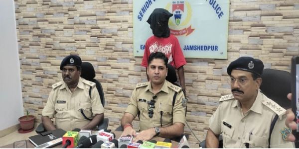 महिला से चेन झपटने वाला आरोपित गिरफ्तार, साथी की तलाश जारी